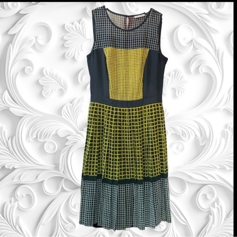 NWOT Halogen Grey And Yellow Pleated Sleeveless Dress